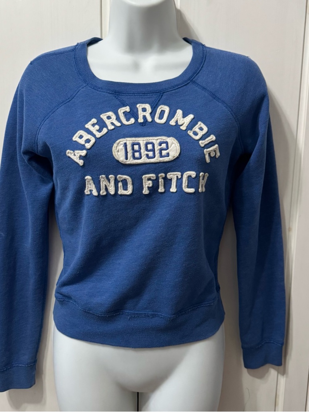 Abercrombie & Fitch Women's Blue Crewneck Sweatshirt XS - Picture 6 of 8
